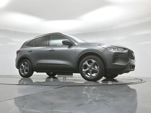 Certified 2025 Ford Escape ST-Line image 47