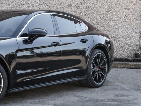Used 2018 Porsche Panamera Turbo image 7
