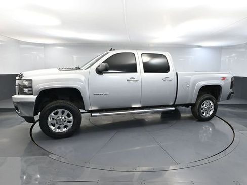 Used 2014 Chevrolet Silverado 2500 LT w/ Z71 Appearance Package image 11