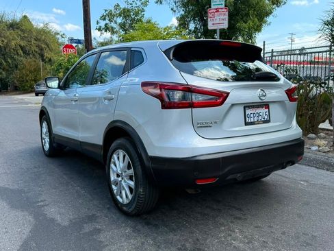 Used 2022 Nissan Rogue Sport S FWD image 6