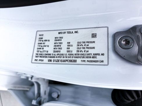 Used 2023 Tesla Model 3 Standard Range image 36