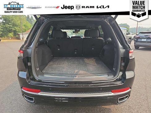 Used 2022 Jeep Grand Cherokee Summit AWD/4WD image 19
