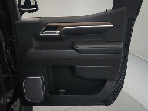 Certified 2023 Chevrolet Silverado 1500 High Country w/ High Country Premium Package AWD/4WD image 27