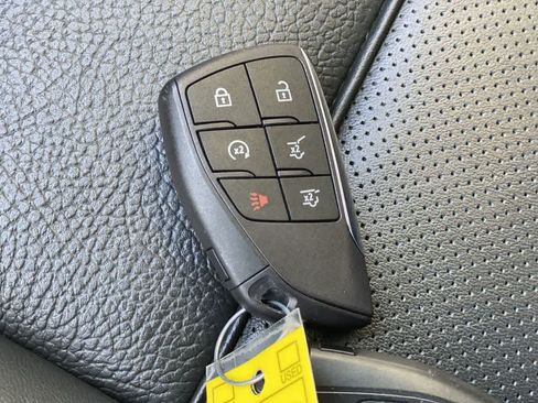 Used 2024 GMC Yukon XL Denali AWD/4WD image 27
