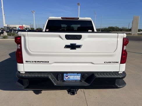 Used 2024 Chevrolet Silverado 1500 Custom Trail Boss w/ Turbomax Blackout Package image 4