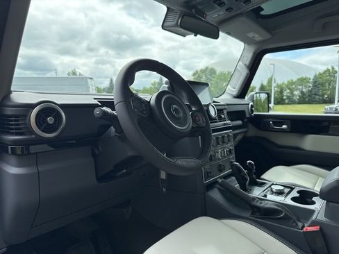 New 2025 INEOS Grenadier Fieldmaster Edition image 9