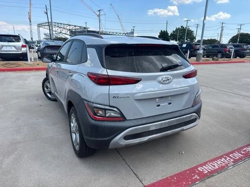 Used 2023 Hyundai Kona SEL FWD image 4
