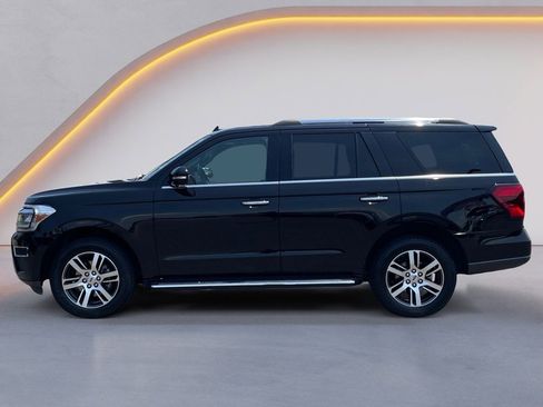 Used 2023 Ford Expedition Limited image 4