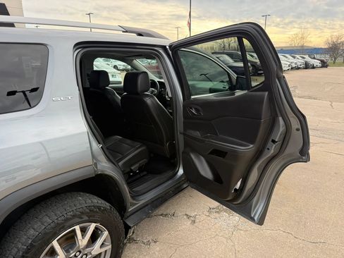 Used 2022 GMC Acadia SLT w/ Preferred Package AWD/4WD image 22