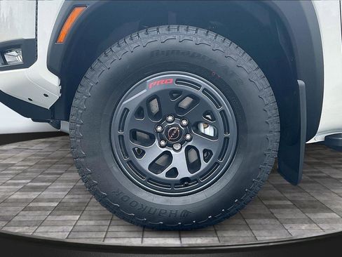New 2026 Nissan Frontier PRO-4X w/ Pro-4x Convenience Package image 12