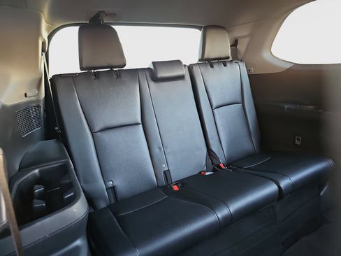 Certified 2025 Toyota Grand Highlander AWD image 21