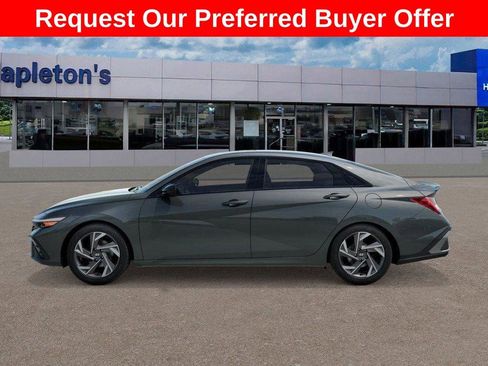 New 2026 Hyundai Elantra SEL Sport image 3
