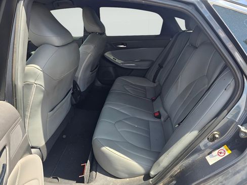 Used 2019 Toyota Avalon XLE w/ Carpet Mat Package FWD image 11