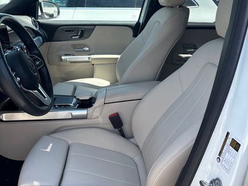 Certified 2023 Mercedes-Benz GLB 250 image 6