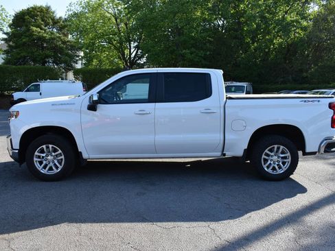 Used 2021 Chevrolet Silverado 1500 LT w/ Safety Package AWD/4WD image 3