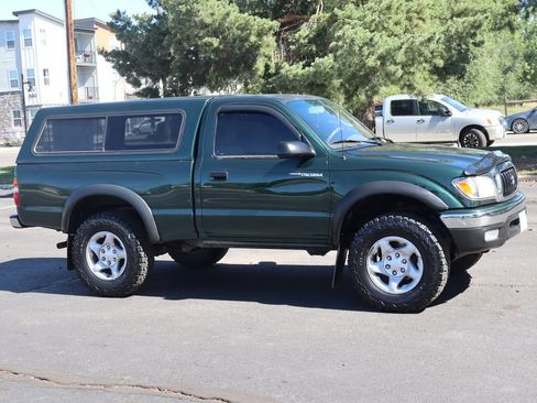 Used 2002 Toyota Tacoma 4x4 Regular Cab image 2