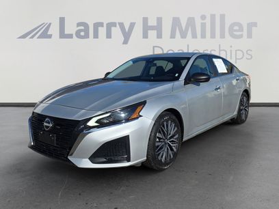 Used 2024 Nissan Altima 2.5 SV