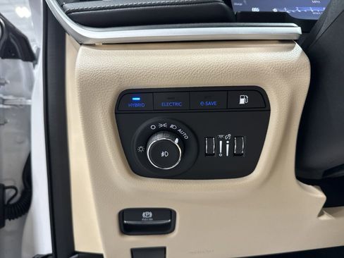 New 2024 Jeep Grand Cherokee Limited 4xe image 49