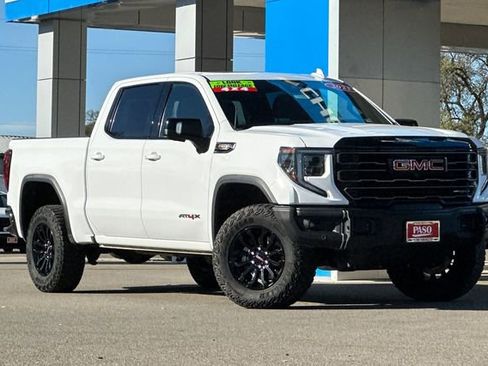 Used 2023 GMC Sierra 1500 AT4X image 2