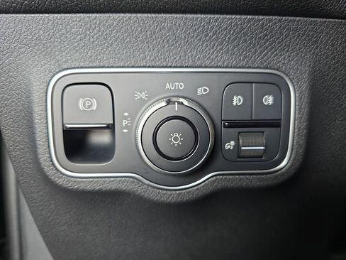 New 2026 Mercedes-Benz GLB 250 image 27