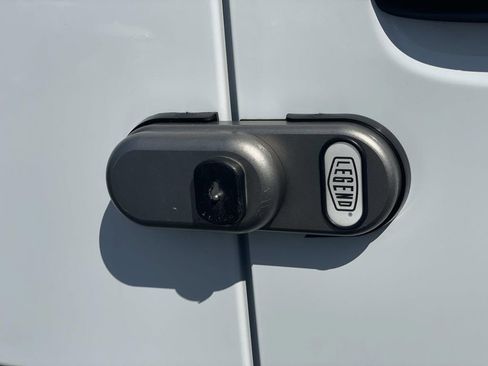 Used 2023 Mercedes-Benz Sprinter 2500 image 15