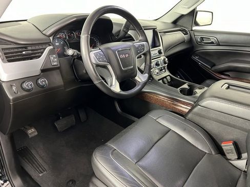 Used 2019 GMC Yukon SLT image 11