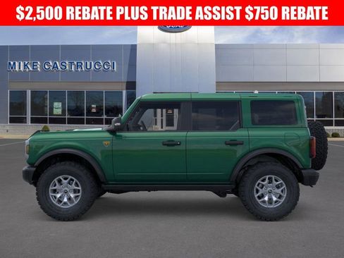 New 2025 Ford Bronco Badlands image 3