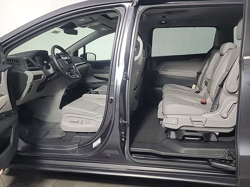 Certified 2018 Honda Odyssey EX-L image 16