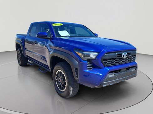Used 2024 Toyota Tacoma TRD Off-Road w/ TRD Off Road Upgrade Package AWD/4WD image 7