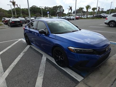 Used 2024 Honda Civic Sport image 1