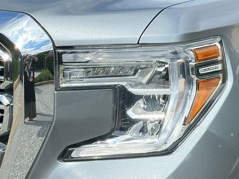 Used 2019 GMC Sierra 1500 Denali w/ Denali Ultimate Package AWD/4WD image 4