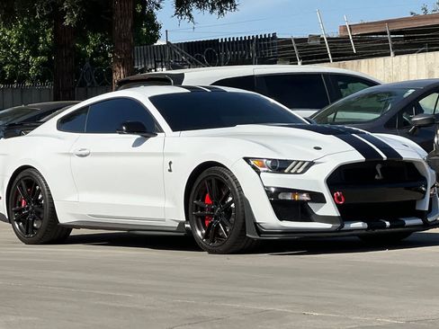 Used 2021 Ford Mustang Shelby GT500 w/ Technology Package RWD image 10