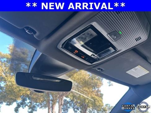 Used 2025 Volkswagen Atlas Cross Sport SE image 12