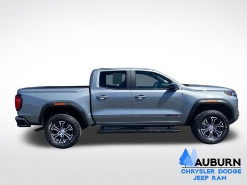 Used 2025 GMC Canyon AT4 AWD/4WD image 8