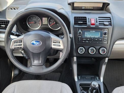 Used 2015 Subaru Forester 2.5i Premium AWD/4WD image 30