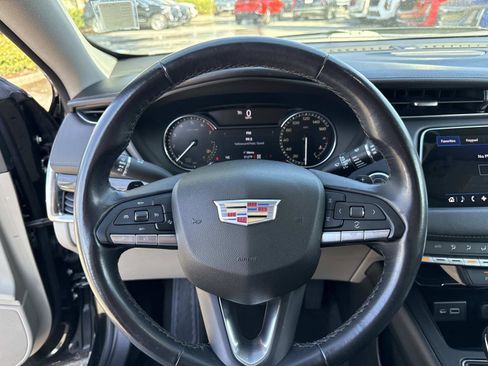 Used 2022 Cadillac XT4 Premium Luxury w/ Safety Alert Package image 29