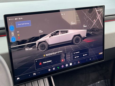 Used 2024 Tesla Cybertruck AWD Crew Cab image 26