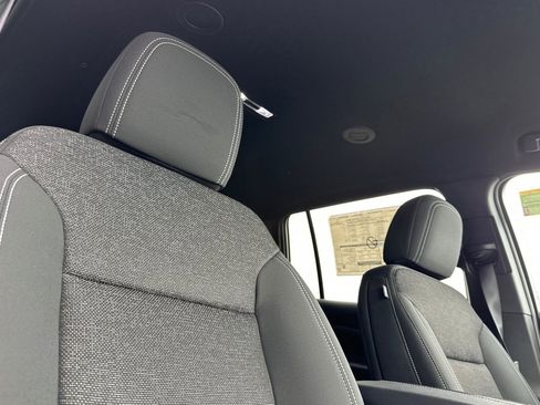 New 2025 Chevrolet Traverse LT w/ Enhanced Driving Package image 17