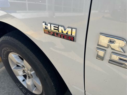 Used 2018 RAM 1500 Classic SLT RWD image 5