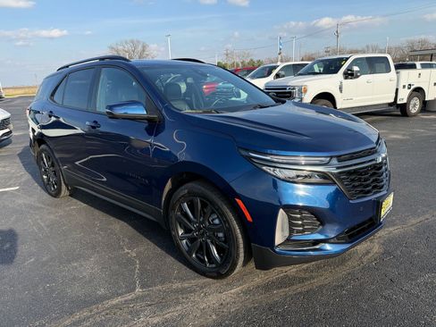 Used 2022 Chevrolet Equinox RS w/ RS Leather Package image 7