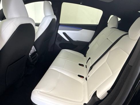 Used 2026 Tesla Model Y AWD image 21