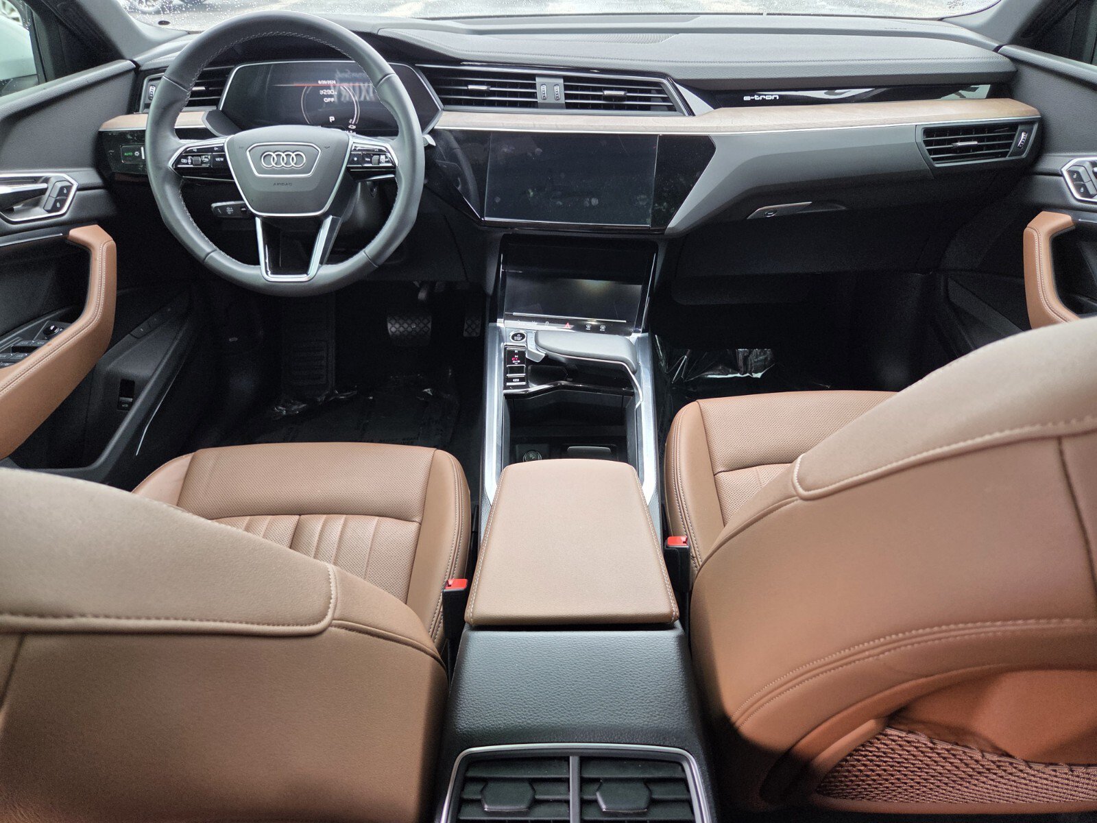 Used 2024 Audi Q8 e-tron Premium Plus AWD/4WD image 13