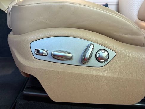 Certified 2023 Porsche Macan S AWD/4WD image 23