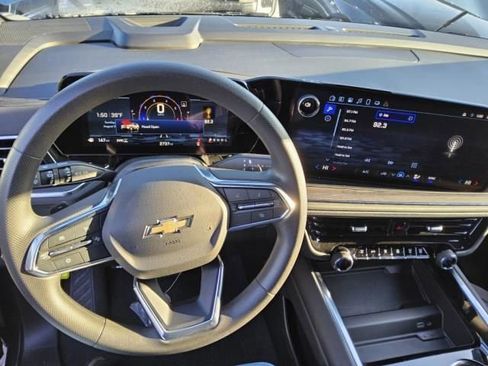Used 2025 Chevrolet Tahoe 4WD image 7
