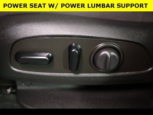 Used 2024 Chevrolet Equinox LT image 6