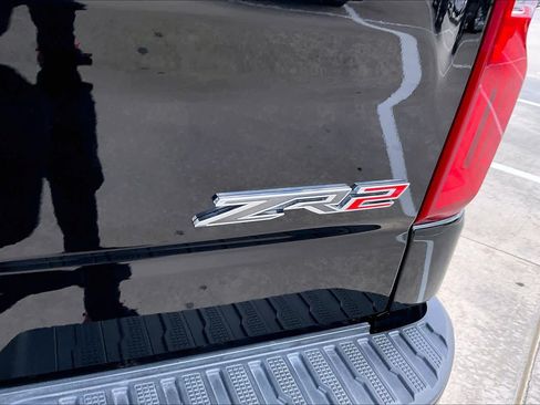 Used 2024 Chevrolet Silverado 1500 ZR2 AWD/4WD image 10