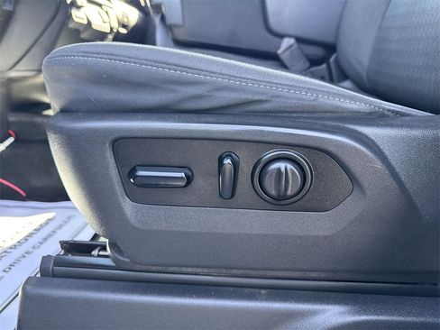 Used 2021 GMC Sierra 3500 4x4 Crew Cab w/ Convenience Package image 12