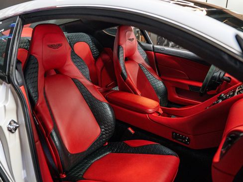 Used 2014 Aston Martin Vanquish Coupe RWD image 11