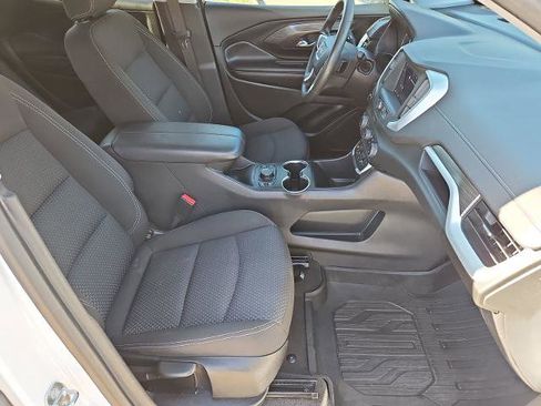Used 2023 GMC Terrain SLE w/ Driver Convenience Package image 23