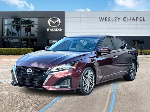 Used 2023 Nissan Altima 2.5 SL image 1